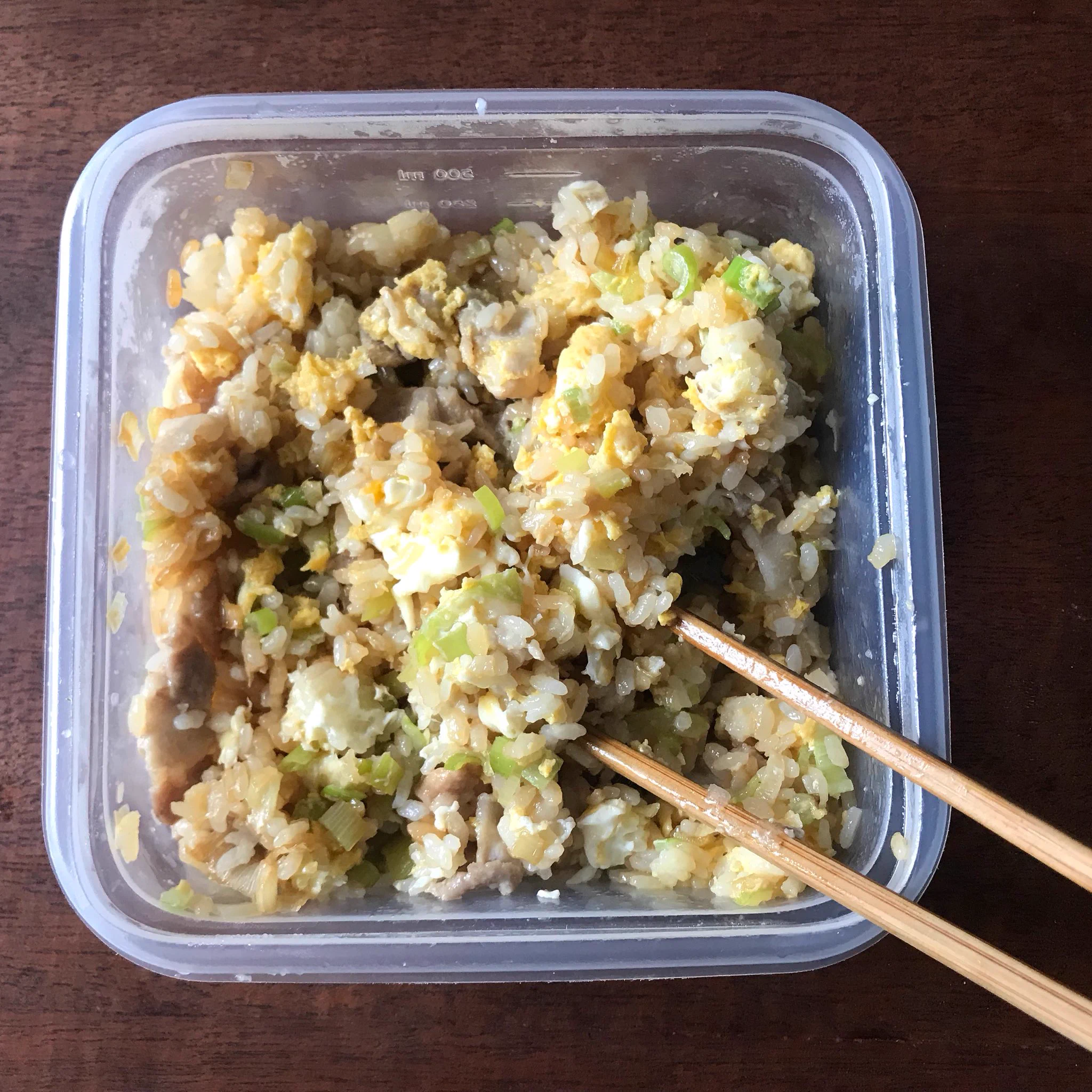 耐熱容器1つで簡単！冷凍ご飯を解凍せずに使える。画期的チャーハン!!