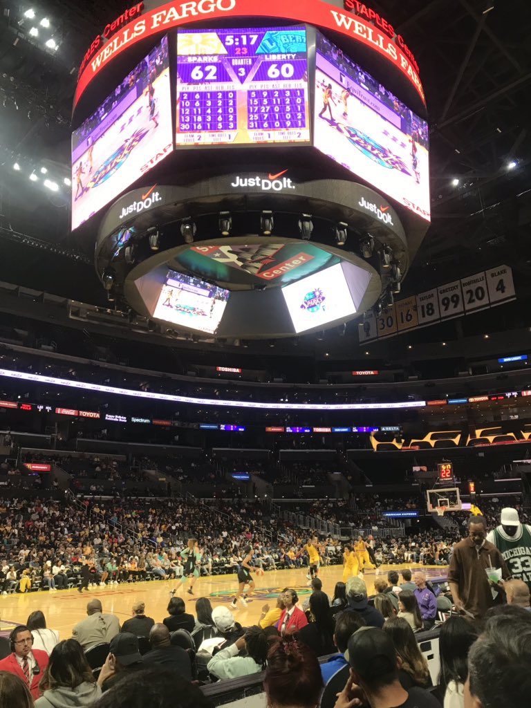 frostivalla's tweet photo. WNBA LEIKUR #karfa #korfubolti #Haukarkarfa https://t.co/SHm1uJpaTx