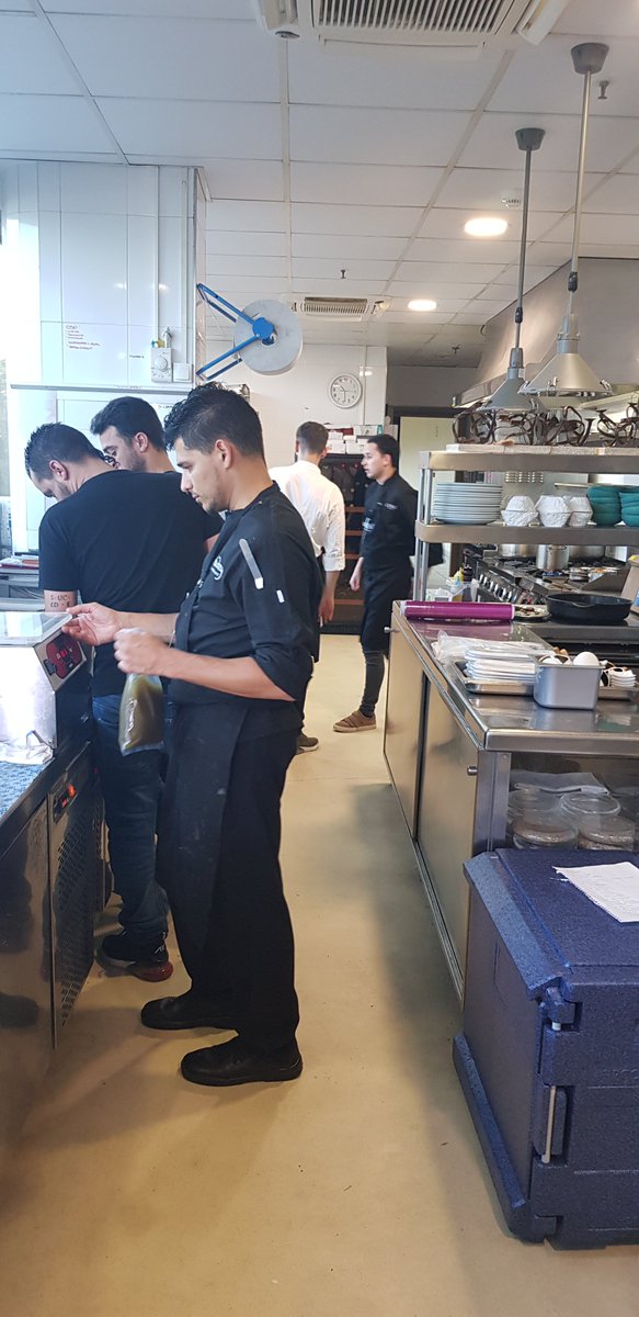 #michelinguide#Calpe#michelinstar <a href="/chef_yeyo/">Aurelio Morales</a> <a href="/jseguragarcia/">jesus segura garcia</a> <a href="/mayormoyano/">Miguel Angel Mayor</a> @apardo59 <a href="/mcglaria/">Mayte Carreño 🐦‍⬛</a> <a href="/FerruzAlberto/">alberto ferruz</a> <a href="/JesusTrelis/">Jesús Trelis</a> @CuchitaLluch