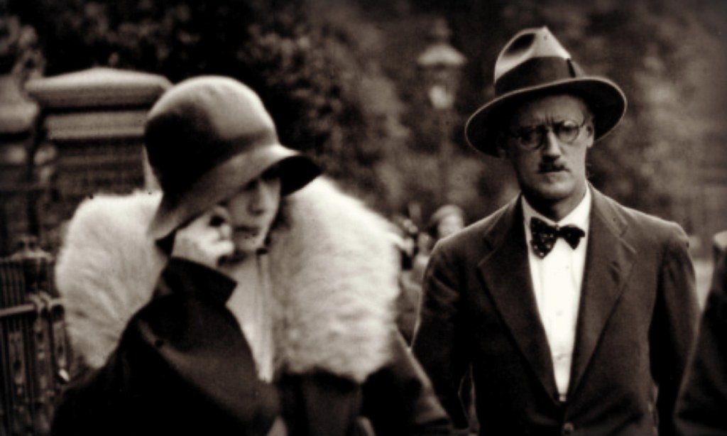  #Otd 1904:  #Bloomsday! Novelist & poet  #JamesJoyce had 1st date with Nora Barnacle in  #Ringsend,  #Dublin. It became the date on which everything takes place in his 1922 novel Ulysses, which is set on 16 June 1904! Named after main character Leopold Bloom!  https://en.wikipedia.org/wiki/Bloomsday&nbsp;