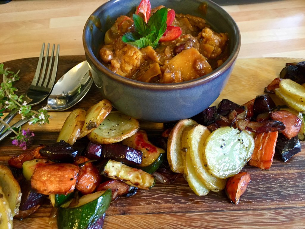 Sticky chilli jam and fennel pork and spicy mixed bean chilli - tasting session yesterday.  Yum!! #Food #pork #Catering