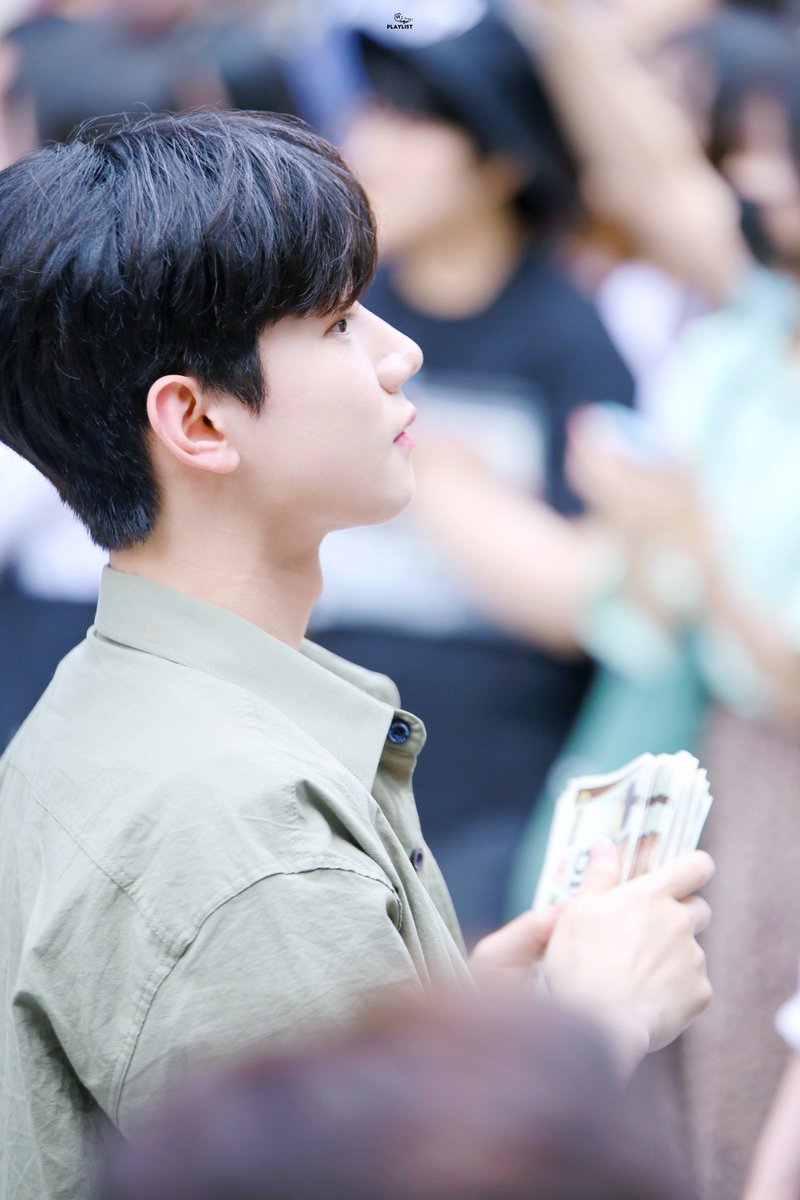Playlist_Y's tweet photo. 190608 디원스 홍대 게릴라 이벤트 용근

HQ >> https://t.co/m7r0r2KSFh

#조용근 #용근 #디원스 #D1CE @officialD1CE https://t.co/uNBPF0tgVR