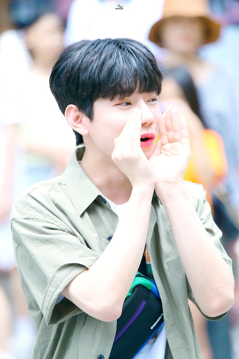 Playlist_Y's tweet photo. 190608 디원스 홍대 게릴라 이벤트 용근

HQ >> https://t.co/m7r0r2KSFh

#조용근 #용근 #디원스 #D1CE @officialD1CE https://t.co/uNBPF0tgVR