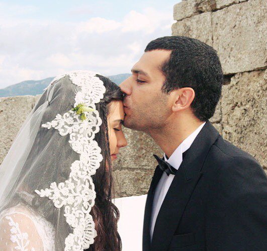 tuba_quotes's tweet photo. Be with someone who is proud to have you.. 🍀💗 #tubabüyüküstün https://t.co/xc55UPuXFo