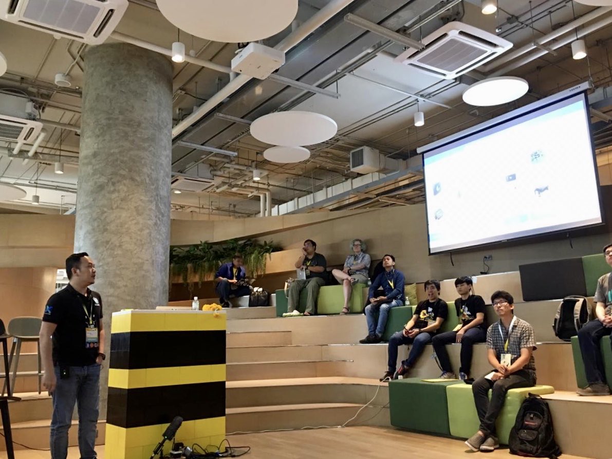 This morning, my 1st ever talk for #Pycon in Thailand or anywhere in the world, and definitely not the last. Discussing #AIoT with #MicroPython. Great venue, attentive audiences, challenging questions. 

Thanks for having me, #Pythonistas. 

#AIatTheEdge #IoT #PyconTh2019