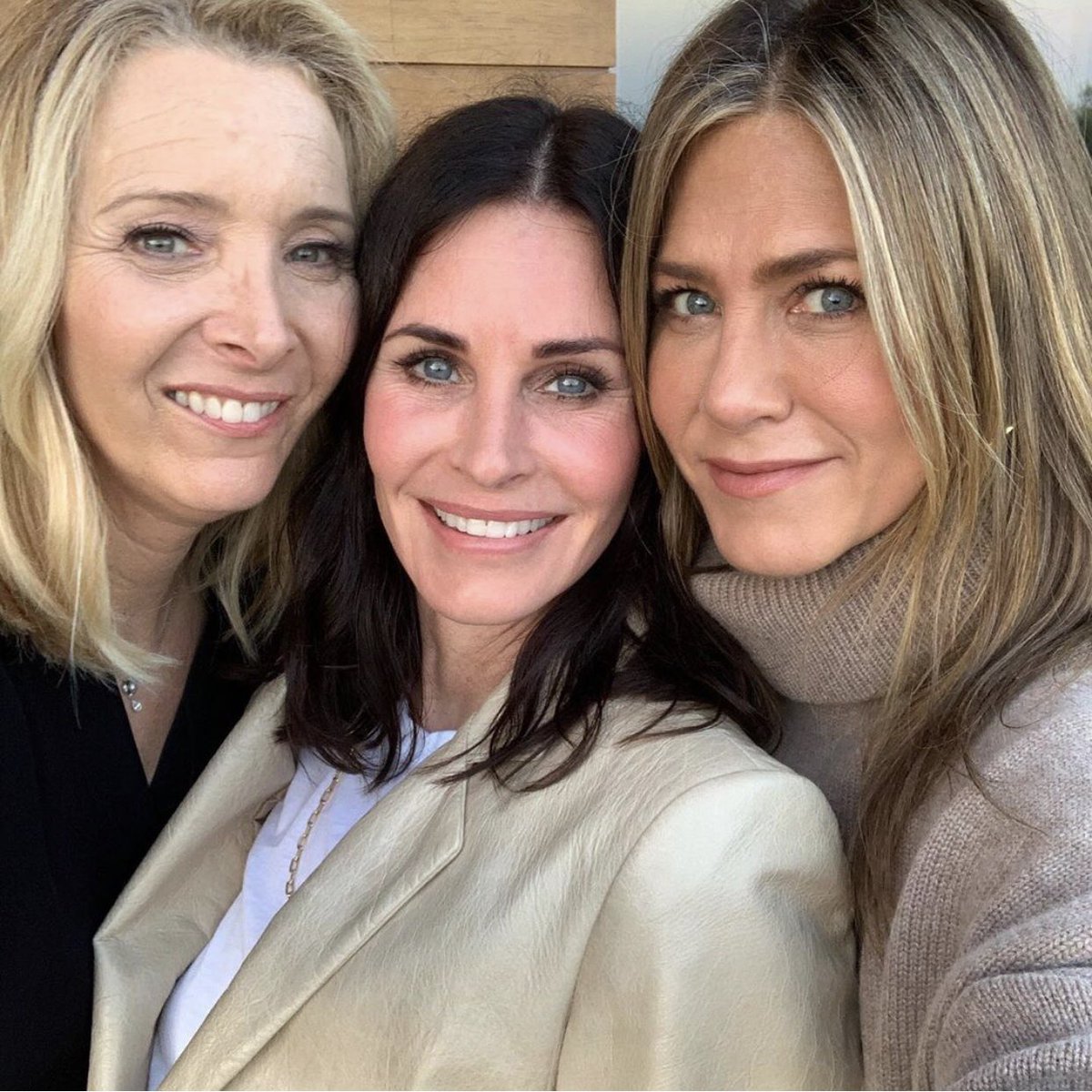 Friends Fans (@friends_fans_) on Twitter photo 