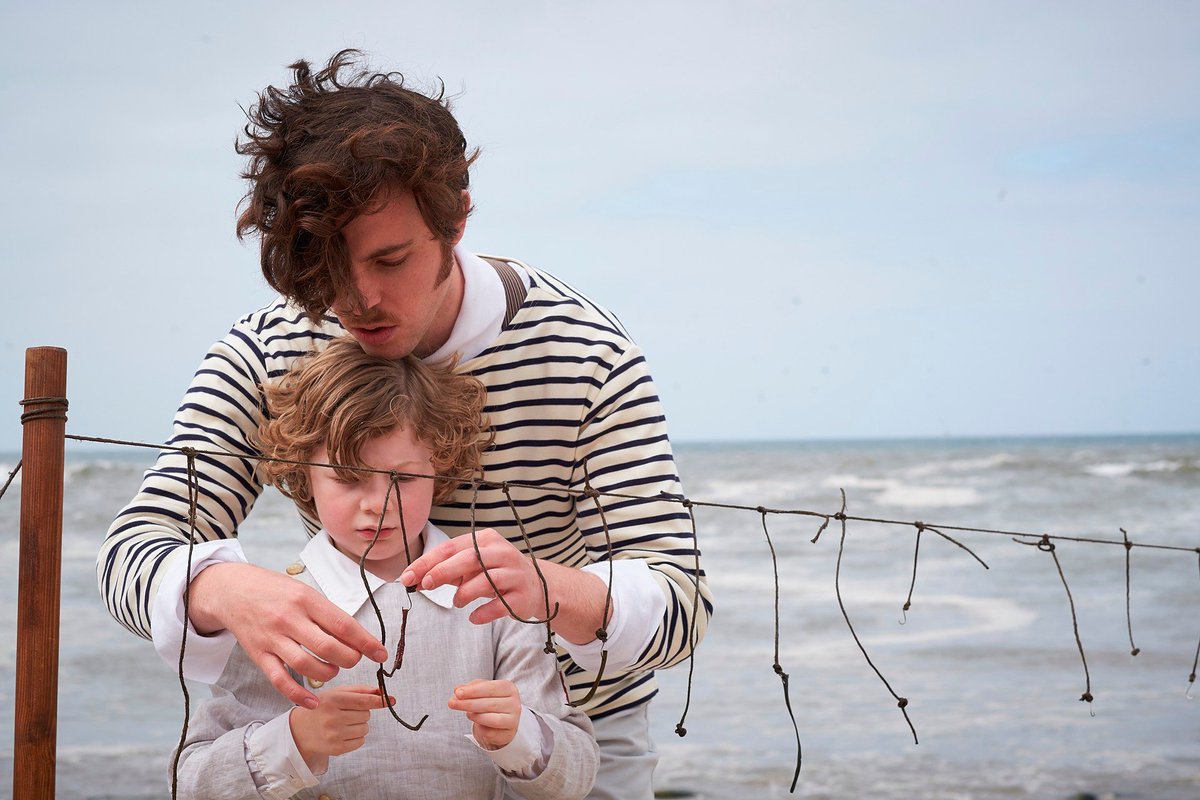 We hope your day is full of love and laughter, Happy #FathersDay! #Victoria