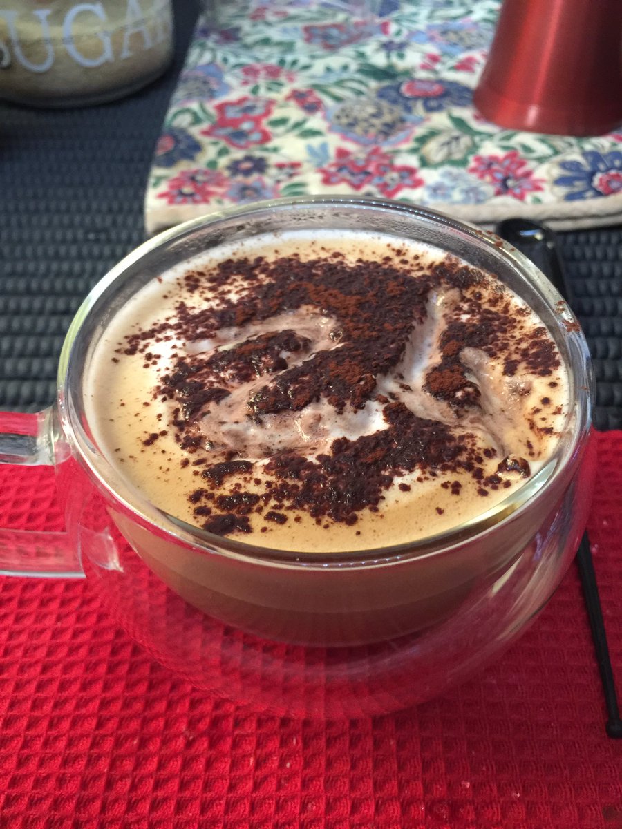 Gooood mooorning Le Mans !!! 
Lo so non è venuto benissimo ma sono in piedi dal warm up e ho dormito solo 2 ore 😂😂😂 #direttaeurosport #LeMans2019