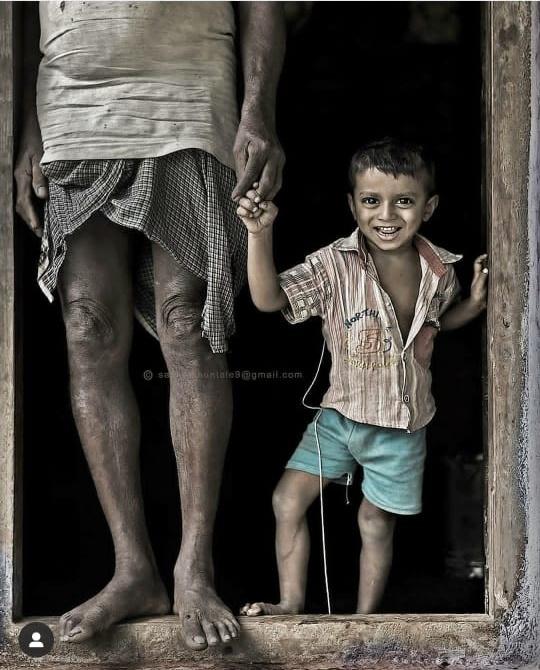 sifngp's tweet photo. To the One,who is never in the picture!
No words can match the sacrifice and contribution made by a father for the future of their kid.
#HappyFathersDay
#selfiewithdad
@PohareAmol1 @Vikrant57577222 @Chanchalpatle87 @nishakam @shyambahlare @swarup1972 @AnandBagde6 @VipinKDubey2 https://t.co/jAYW6cYHhE