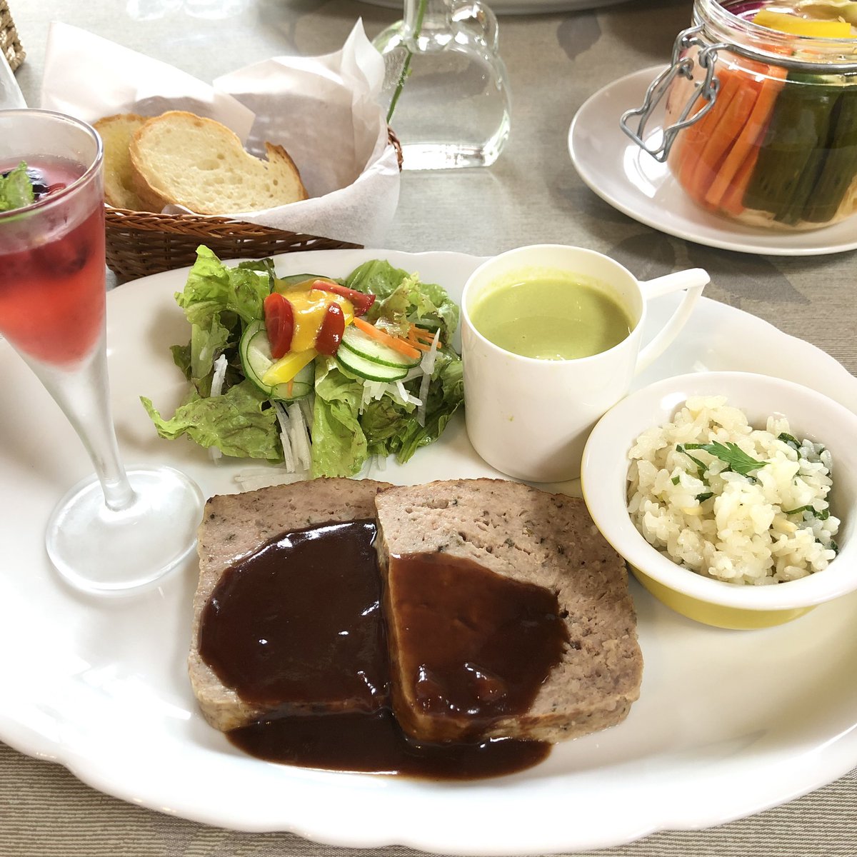 いしこ 前橋市三夜町 天空カフェ アイアン雑貨の店 シープガーデン ランチ 要予約 1350 ポットで出される自家製ピクルス プレートランチ ハーブティーどれも最高 あいにくのお天気でしたが 晴れた日は富士山も見えるそう 週末のみの営業だそうです いしこ 前橋市三夜町 天空カフェ アイアン雑貨の店 シープガーデン ランチ 要予約 1350 ポットで出される自家製ピクルス プレートランチ ハーブティーどれも最高 あいにくのお天気でしたが 晴れた日は富士山も見えるそう 週末のみの営業だそうです