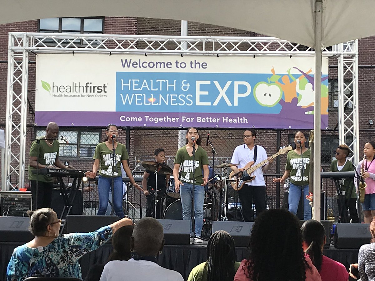 BPGibson2025's tweet photo. Packed house at today’s Annual Health and Wellness Expo in Claremont Village sponsored by @HealthfirstNY We had entertainment from the wonderful Renaissance Youth Center! @RenYouthCenter We had a blast! 😎😎😎😎 Shoutout to Bob Lee always serving as our MC extraordinaire! #Bronx https://t.co/oKl49mvuyc
