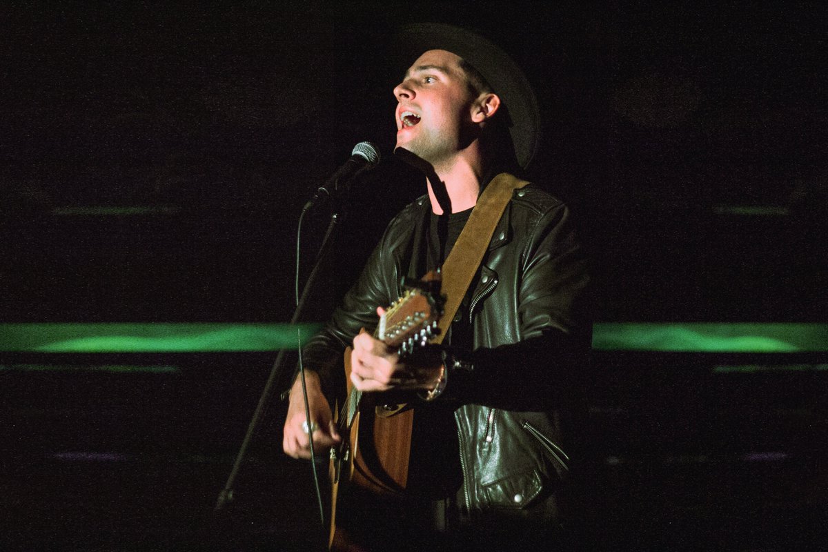 MousaiCo's tweet photo. After living in London for 5 years @Massad returned to NZ to play a special show on Friday night at Neck Of The Woods with support from the incredible @indyahmusic &amp; mesmerising @geoffong. Review &amp; photos on the website now! https://t.co/scEWLse6Ci https://t.co/Nhu030mdxQ