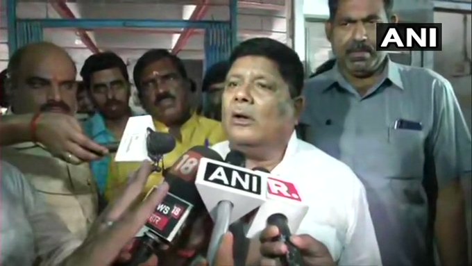 View image on Twitter