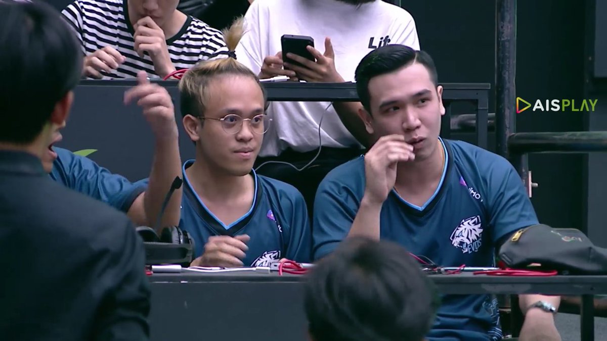 Mintmon7's tweet photo. ฝากเชียร์ ทีม #EvosBurnout ในการแข่งPUBG MOBILE CHAMPIONSHIP THAILAND รอบภูมิภาคที่หาดใหญ่ด้วยนะค้าบบบ #EvosBurnout #EVOSROAR https://t.co/hPeA4JIN4V