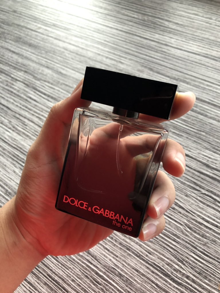 Dolce & Gabbana, The One. The most appealing scent tht i could say is tht the amber. Second one would be the tobacco. Its soft sweet kind of scent could suit any of your days. 8/10