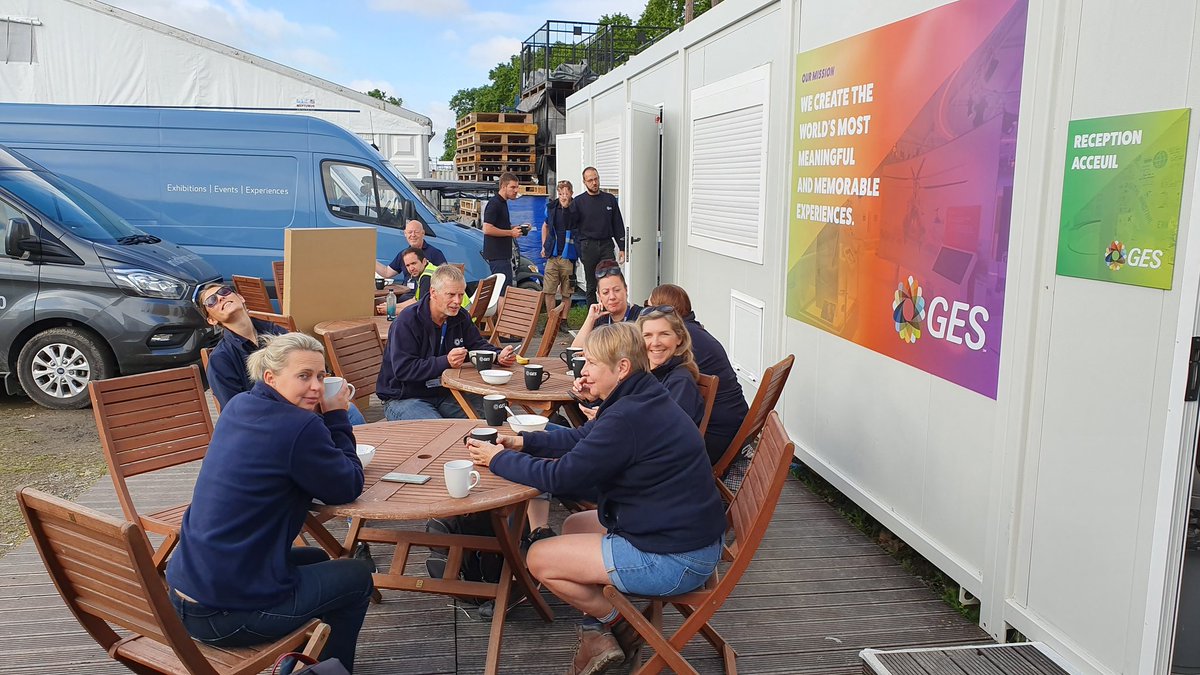Croissants on the terrace  at #Salondubourget Paris 🌞as the <a href="/GES_EMEA/">GES EMEA</a> team prepare for last day of build up before the world's biggest air show #PAS19 opens tomorrow. Amazing effort by the whole team and 30 incredible custom build projects.
