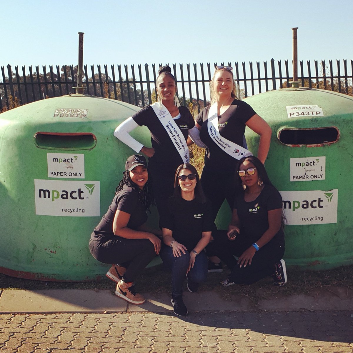 DomTibbles's tweet photo. Our blood is red...but our hearts our proudly green! Proud recyclers with @MpactRecycling!
#reduce #reuse #recycle #mrssaisgreen #mpactrecycling
@TammyTaylorSA @MrsSAPageant #TammyTaylorMrsSA19 #SheIsBonaFide #CrownOfVirtue #DominiqueTibbles #DomTibbles https://t.co/c1s6rRv16q