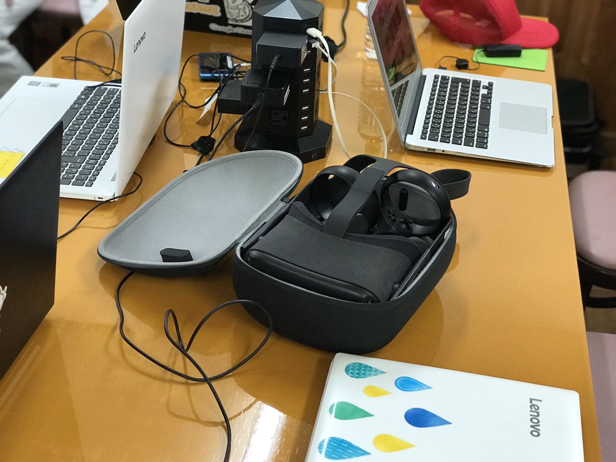 CoderdojoIna's tweet image. 午前の #CoderDojo諏訪湖 に引き続き 午後は #CoderDojo伊那 です。
今回は…
ニンジャ達のたっての希望で「VRの日」となりました＼(^o^)／