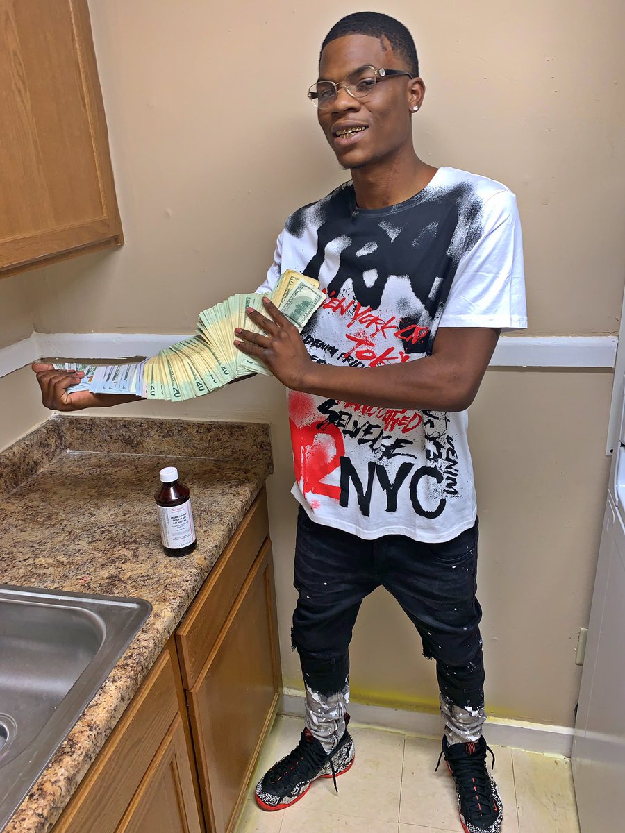 fishscale_face's tweet photo. Street 🛣 pharmaceutical 👨🏽‍🔬 https://t.co/eNxahm06Dh