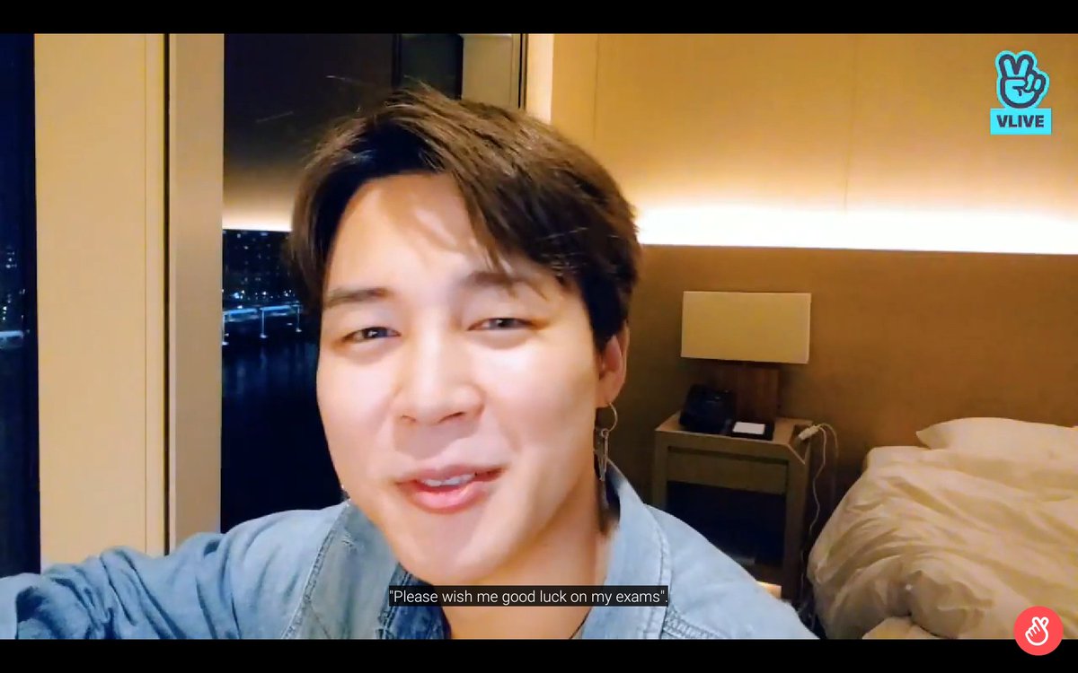 nkayye_'s tweet image. JIMIN READ MY CHAT ON VLIVE 🥰💘💝💖💗💓💞💕❤🧡💛💙💜💟 IM SO HAPPYYY HE WISHED ME GOOD LUCK