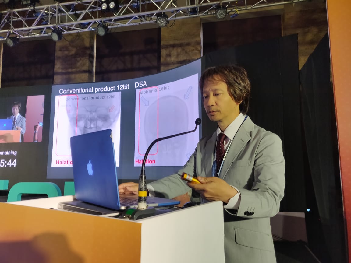 snvicon's tweet photo. Day 3 of #SNVICON2019: Dr Motoharu Hayakawa, Japan, gives a talk on usefulness of latest DSA (High Resolution Flat Panel DSA) and Angio Adct (Area Detector Ct) For Neuro Intervention https://t.co/RvtSvR6OL5