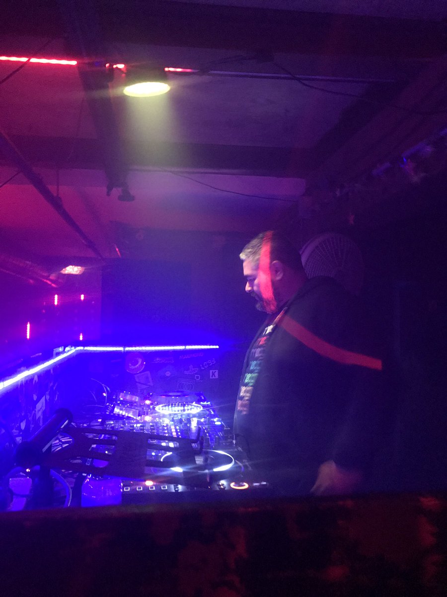 alicia262girl's tweet photo. Truncate mastered the beats @truncate_la @Kremwerk @depthseattle #seattletechno https://t.co/c7zVGEsegP