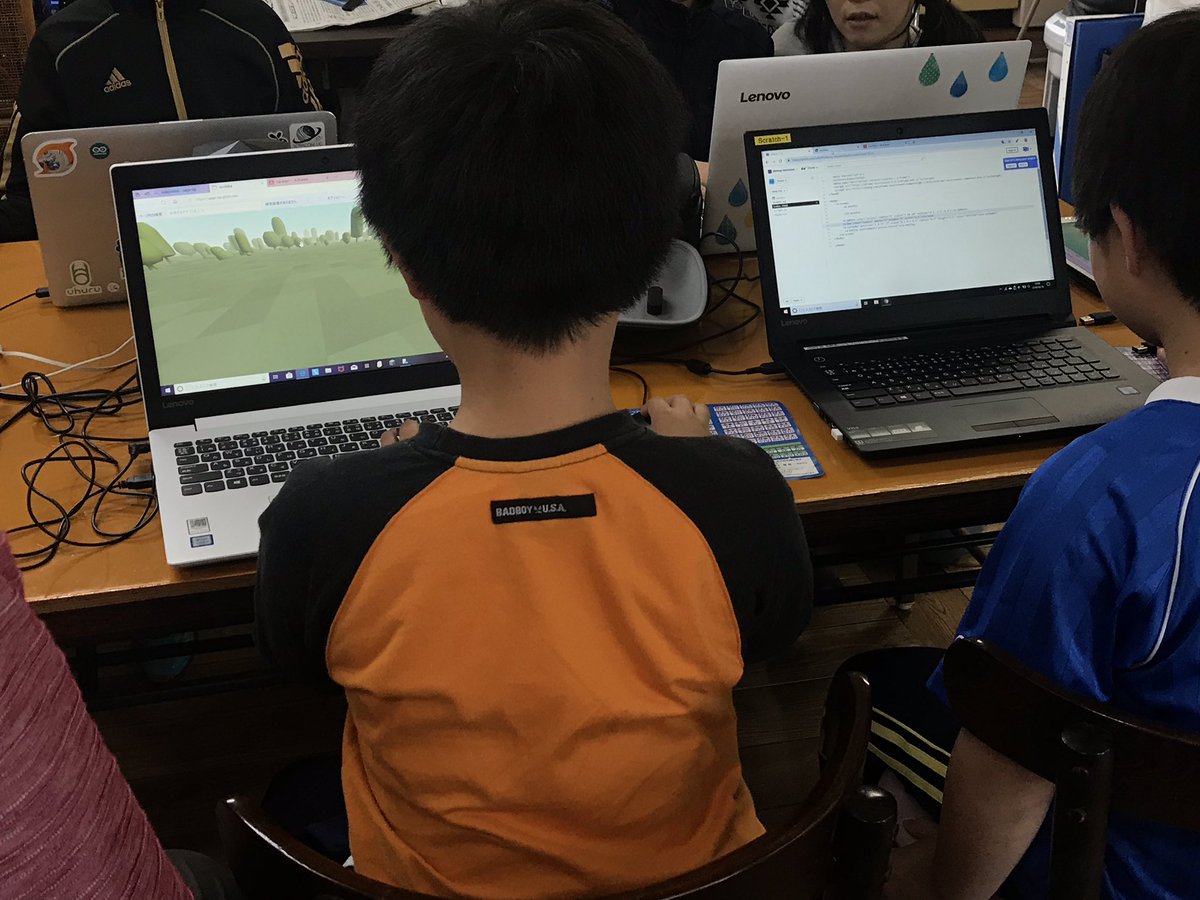 CoderdojoIna's tweet image. VRに詳しい大学生達が、メンターとして参加してくれており、非常に心強いです。
#CoderDojo #CoderDojo伊那 #VR