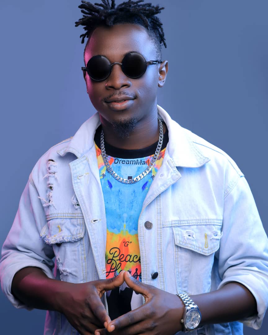 Happy Birthday @vyper_ranking , #MoreMusic #MoreLyfe #WinMore
@912CroozeFM @nxtradioug @882SanyuFM @97fmRadiocity @XfmUG @deejaycrim @poshaaloyo @933kfm @bukeddetv @IamCindySanyu @tvwestUG @UrbanTVUganda @mckatsug @DouglasLwangaUg @bijoufortunate @talentafrica