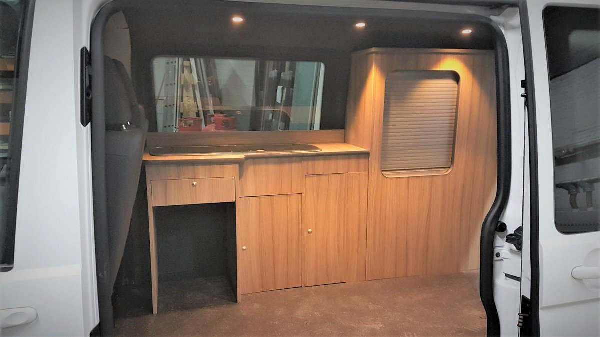 dreamcamperkit1's tweet photo. Installed in a VW T5 SWB delivered fully scribbed.
#camper #camperkitchen #vanlife #vanagon #camping #vw #vwvan #adventure #livingthedream https://t.co/KRGYjSF5Bm
