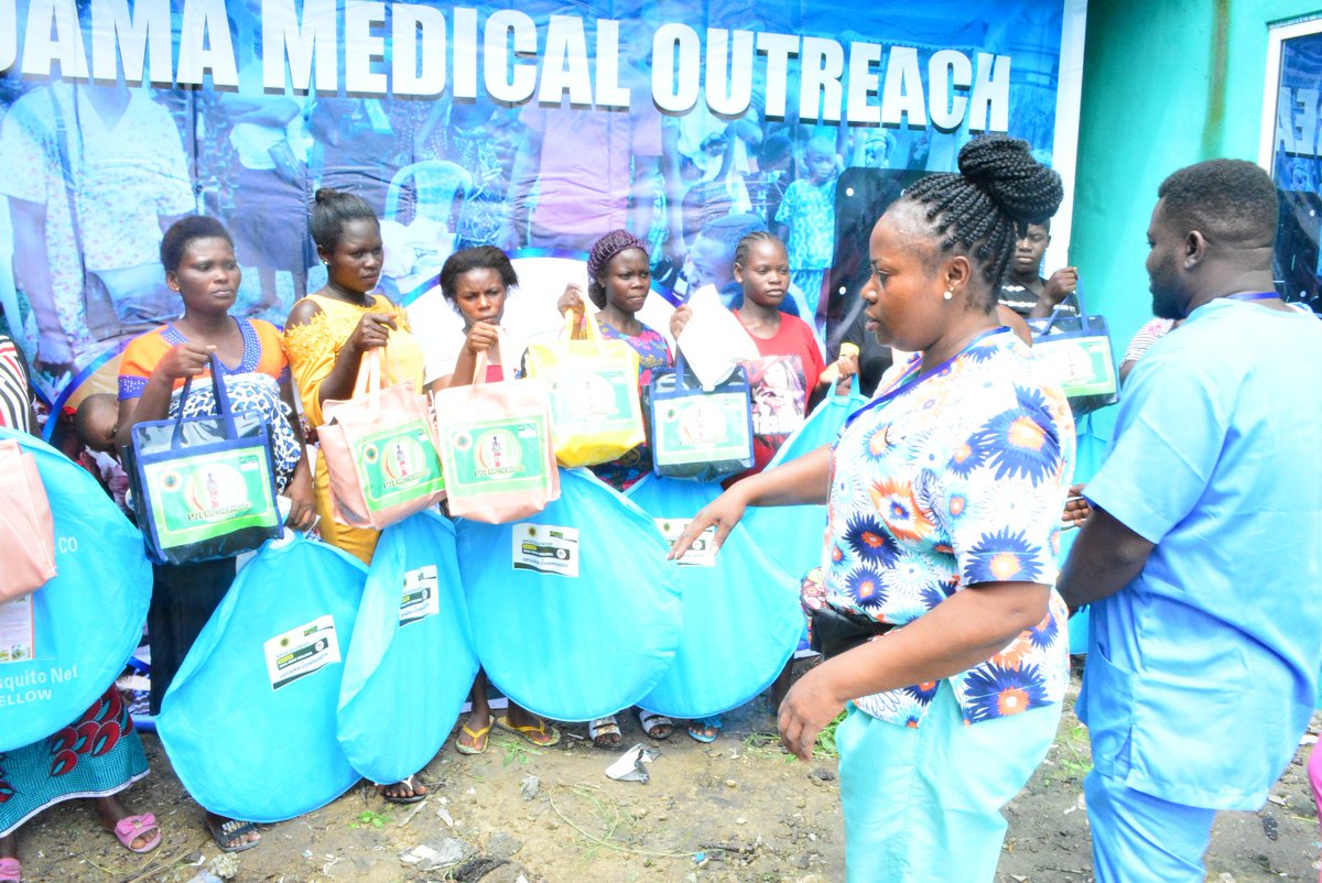 CecyConsult's tweet photo. On the field, maternity packs which included cord clamps, pads, mackintosh, spirit, savlon, sterile gloves, olive oil, neonate bath soap were distributed amongst expecting mothers. (2/3)
#OpuamaMedicalOutreach 
#CecyHealthConsult 
#Elcrest 
#PrimaryHealthCare 
#HealthPromotion https://t.co/zZnBn7HprT