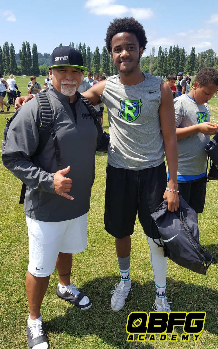 Official welcome to @SpencerIBrown the newest General of the QBFG Academy Family. He put some solid work in today at the RWPA Camp! #QBFGAcademy #MajorGeneral #FieldTestedBattleReady #Get6 🏈⭐️⭐️