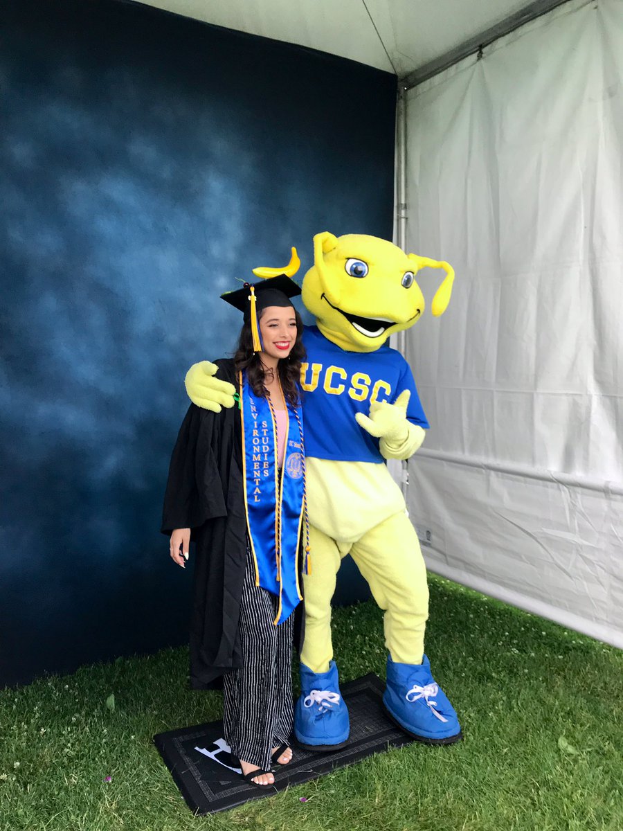 cammsano's tweet image. in case you haven’t had enough grad spam in ur life 🤪🎓✨ #morepicstocome