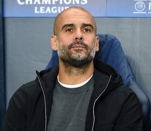 Una_Gioia_Mai's tweet photo. Quando ordini qualcosa online Vs quando ti arriva a casa
#WelcomeSarri
#SarriDay #Sarri #Guardiola https://t.co/0EXdwvyc7B