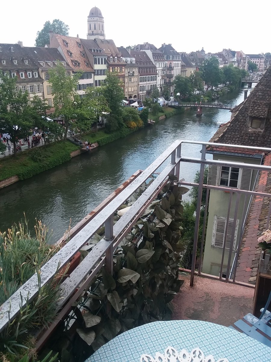 HereBeginneth's tweet photo. I mean, I guess I could live like this. If I had to.

#IMS12 in Strasbourg https://t.co/dD5FYRa0Az