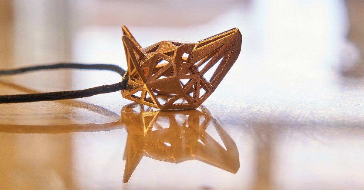 These Limited Edition Fox Pendents are flying fast! You can still pre-order yours in brilliant bronze or stunning silver as pictured here.

wintercroft.com/collections/li…

#Wintercroft #LimitedEdition #FoxPendant #FoxMask #Jewellery #FreeShipping #Boutique #HandFinished #Bronze #Silver