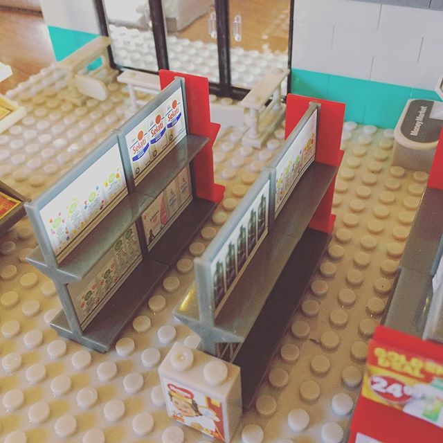 Happy #fathersday to all our clients and our fellow #shopfitters - big and small #creativeshop #minishoppers bit.ly/2WMvM9R