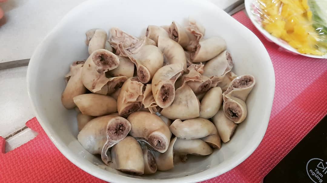 ntvblog's tweet photo. Dồi trường - Pork organs #homecooking #doitruong #dồitrường #longheo #lòngheo #porkorgan #porkorgans #beeftripe #beeftripes #spicy #tasty #delicious #yum #saigonfood #vietnamcuisine #vietnamesefood #vietnamfood #vietfood #vietnamesedish #vietnam🇻🇳 https://t.co/deqDtspUht