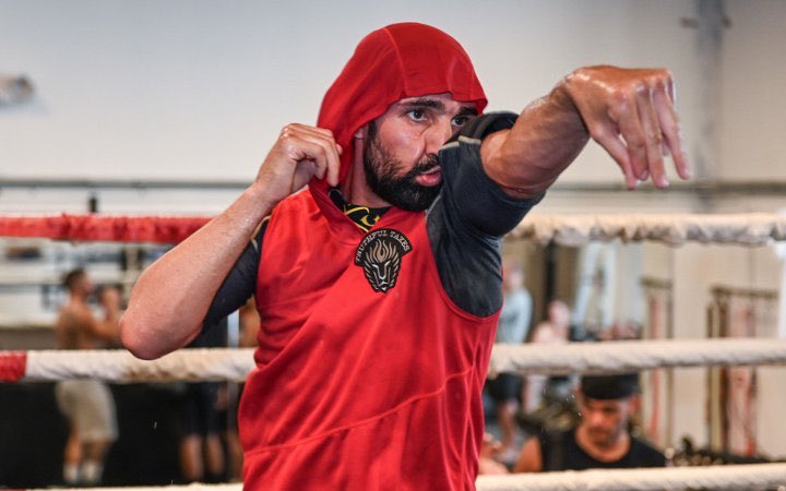 FrontPageMMA's tweet photo. Paulie Malignaggi credited the MMA community for the Lobov fight coming into fruition, saying: “I think of it like, thank god that this fan base in MMA is so f**king stupid that they actually have made this possible.”
#BKFC #Boxing #MMA #FPMMA https://t.co/oprzsoJC7G
