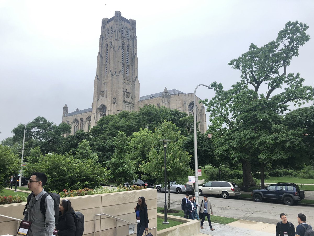 Grace_Lin_MD's tweet photo. Back on campus @KenMonahan @jenn_wylie! My 💗 is bursting!! #boothkickoff @MayoClinicCV @UChicagoAlumni https://t.co/5gHTmrGzjo
