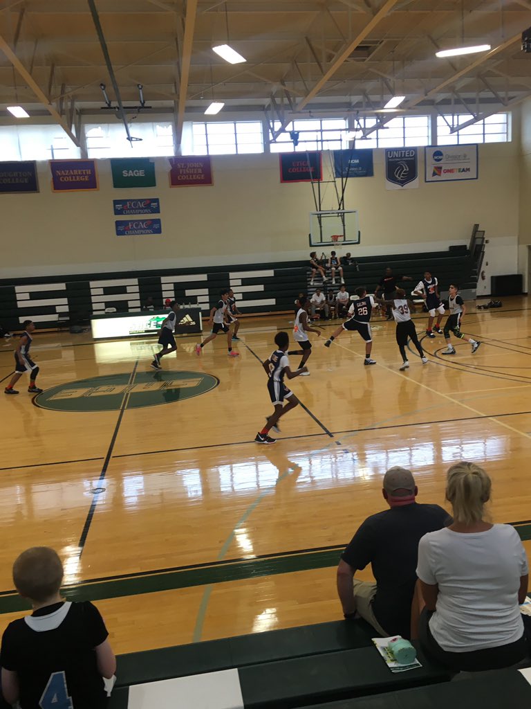 LewinU13's tweet photo. Saturday Update!
Game 1 | win  47 - 21 against Team Saints
Game 2 | win 39 - 31 against Elite Hoopstars
Birthday Celebration | Cobby’s 13!!! https://t.co/fbUZWAzNdx
