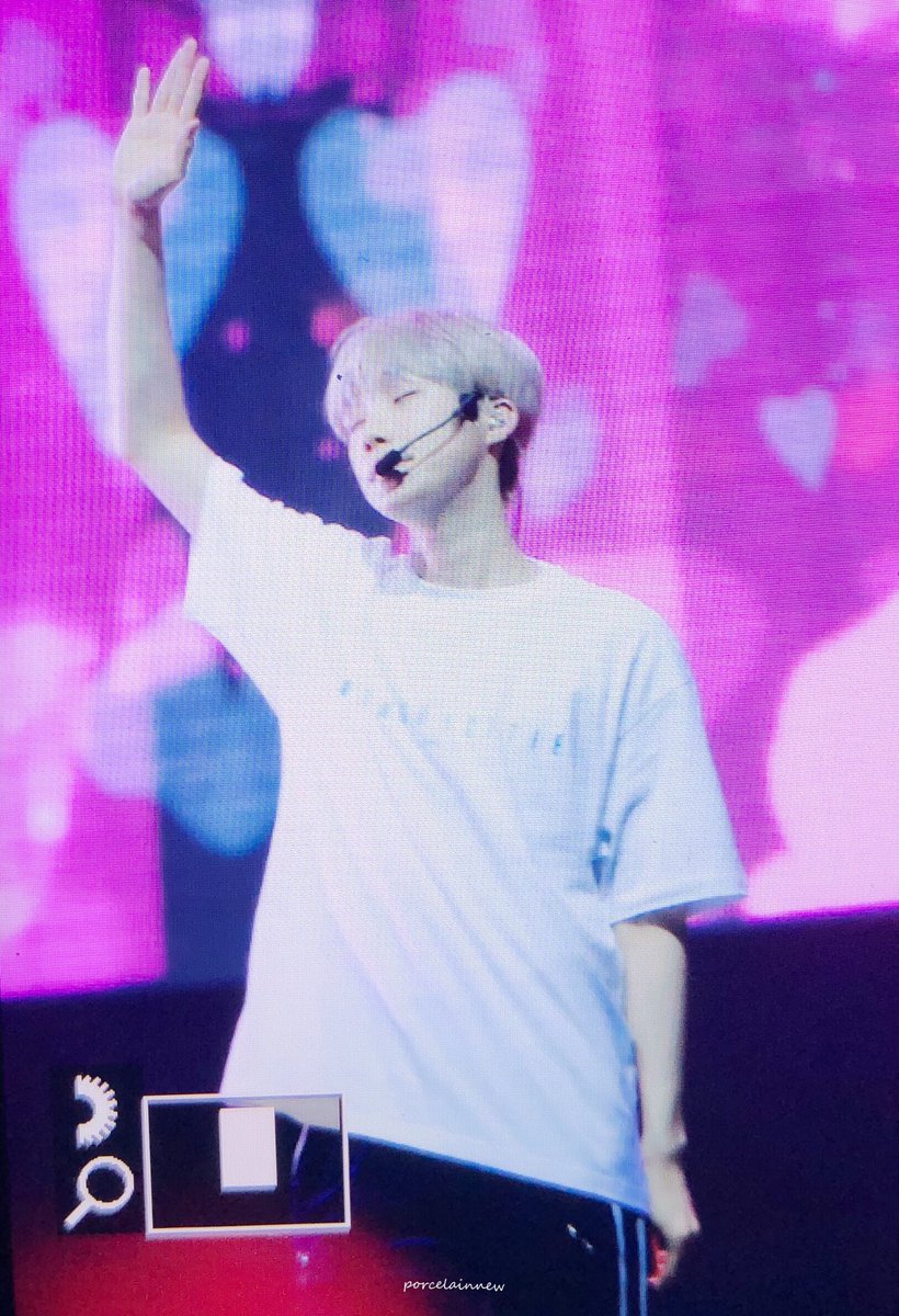 190616 싱가포르 리허설
이따봐 ~~
#더보이즈 #뉴 #최찬희 #THEBOYZ #NEW
<a href="/WE_THE_BOYZ/">THE BOYZ (더보이즈)</a>