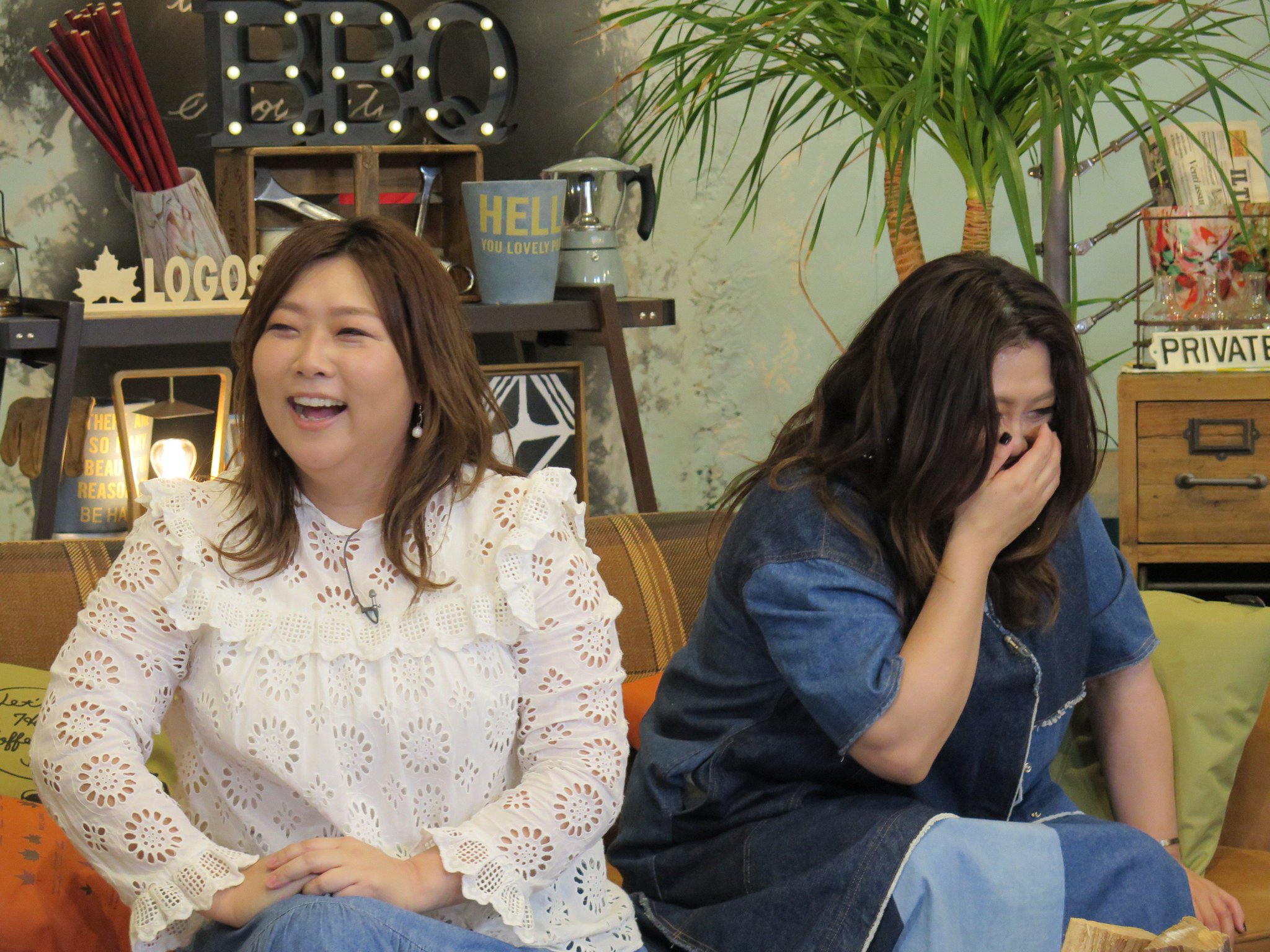 公式 やすとものいたって真剣です ついにお会いできました 海原やすよともこさん 8人の恋愛模様にこの表情 極限 の サバイバル恋愛 に笑って ドキドキ さらには胸キュン あなたも絶対裏切られる Tv 公式 やすとものいたって真剣です ついにお会いできました 海原やすよともこさん 8人の恋愛模様にこの表情 極限 の サバイバル恋愛 に笑って ドキドキ さらには胸キュン あなたも絶対裏切られる Tv