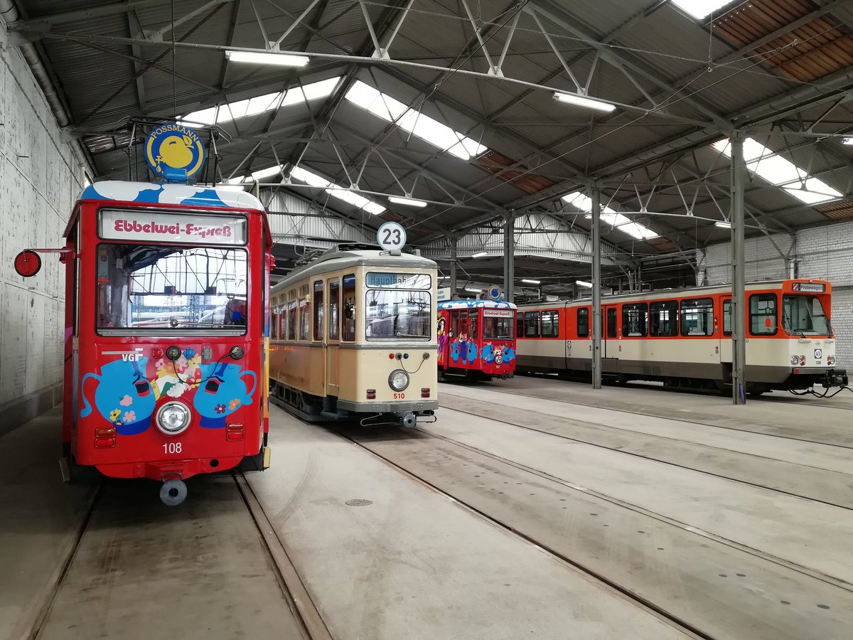 Das Jahr der Jubiläen geht weiter: Heute wird das hundertjährige bestehen des Betriebshofs Gutleut mit einem Tag der offenen Tür gefeiert. Es hat sich auch ein historischer Gast einquartiert, der H-Zug aus dem Verkehrsmuseum <a href="/vgf_ffm/">VGF</a>