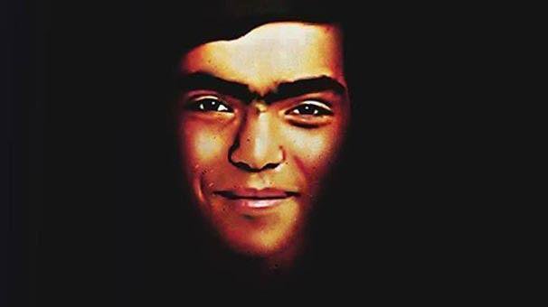 Bugün #BerkinElvan'ın vurulduğu gün. 6 yıldır adalet yerini bulmadı.

Birileri Berkin'i ve annesini meydanlarda yuhalatmış olabilir. Biz, bu ülkenin evlatlarını ayırmayacağız, acıları yarıştırmayacağız.

Berkin Elvan için de Abdullah Tayyip Olçok için de aynı gözyaşını döküyoruz.
