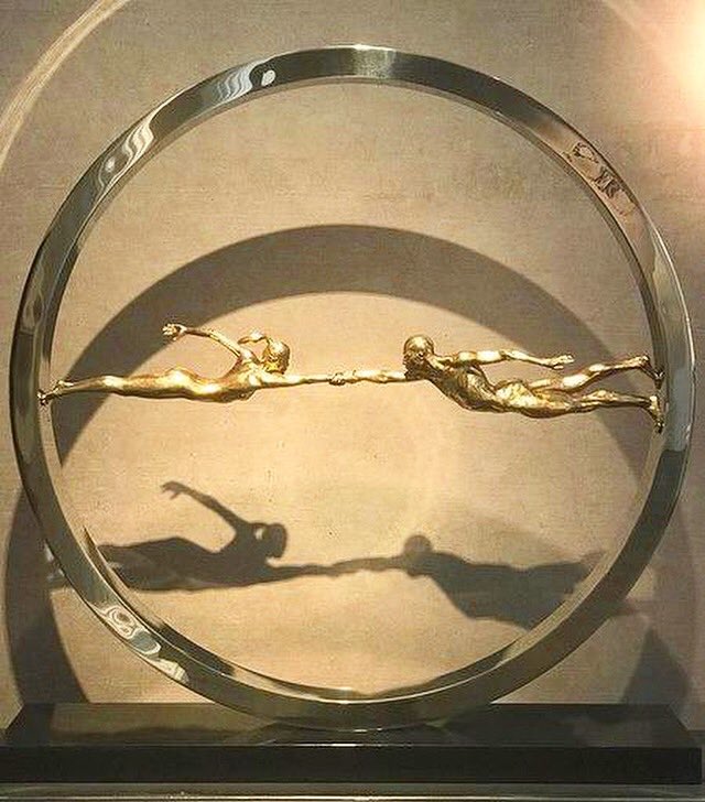 ARTtvComTr's tweet photo. Usta heykeltraş Lorenzo Quinn “Possibilita” (Olasılık) Sergisi ile Halcyon Gallery’de!
Nurdan Ateş ARTtvBlog için yazdı. Okumak için 👉🏻https://t.co/UNR6xsurUi👈🏻 #followyourart #arttv #halcyongallery #london #lorenzoquinn #arttvblog #arttvturkey #art #sanat @nurdanates https://t.co/5uDQPpdkPh