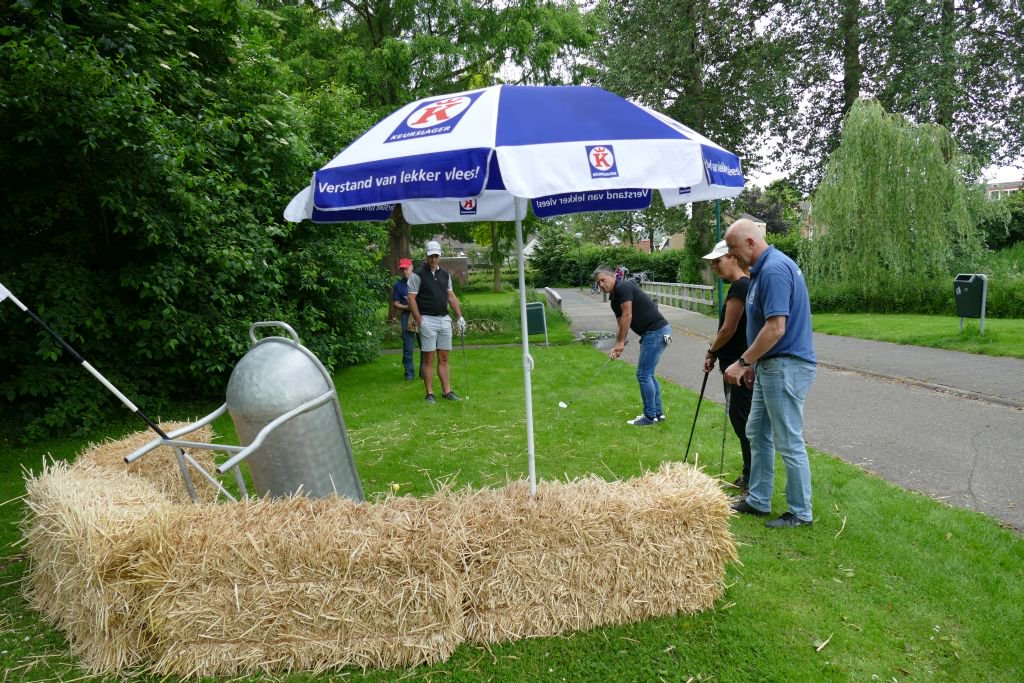 rotaryleusdenNL's tweet photo. Een geweldig leuke dag met fantastische opbrengst! Dorpsgolf Leusden brengt € 10.000 op voor mantelzorg in @Gem_Leusden Bedankt alle flight- en holesponsors!! https://t.co/B2xfxdIb9Z https://t.co/8OwIohwR0K