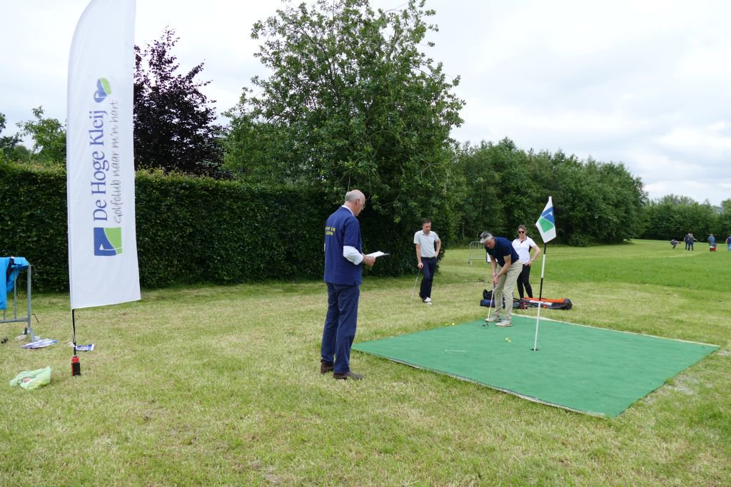 rotaryleusdenNL's tweet photo. Een geweldig leuke dag met fantastische opbrengst! Dorpsgolf Leusden brengt € 10.000 op voor mantelzorg in @Gem_Leusden Bedankt alle flight- en holesponsors!! https://t.co/B2xfxdIb9Z https://t.co/8OwIohwR0K