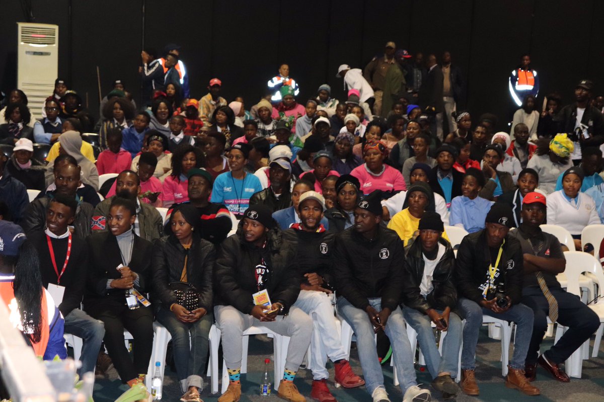 GautengProvince's tweet photo. Thousands of young people have gathered at the Nasrec Youth Expo to raise challenges they face as young people to Premier @David_Makhura and his executive collective. 

Watch the live broadcast on YouTube on the link below: 

https://t.co/CFpWmFpl4G

#GPYouthExpo #YouthDay https://t.co/0TKLARBZAW