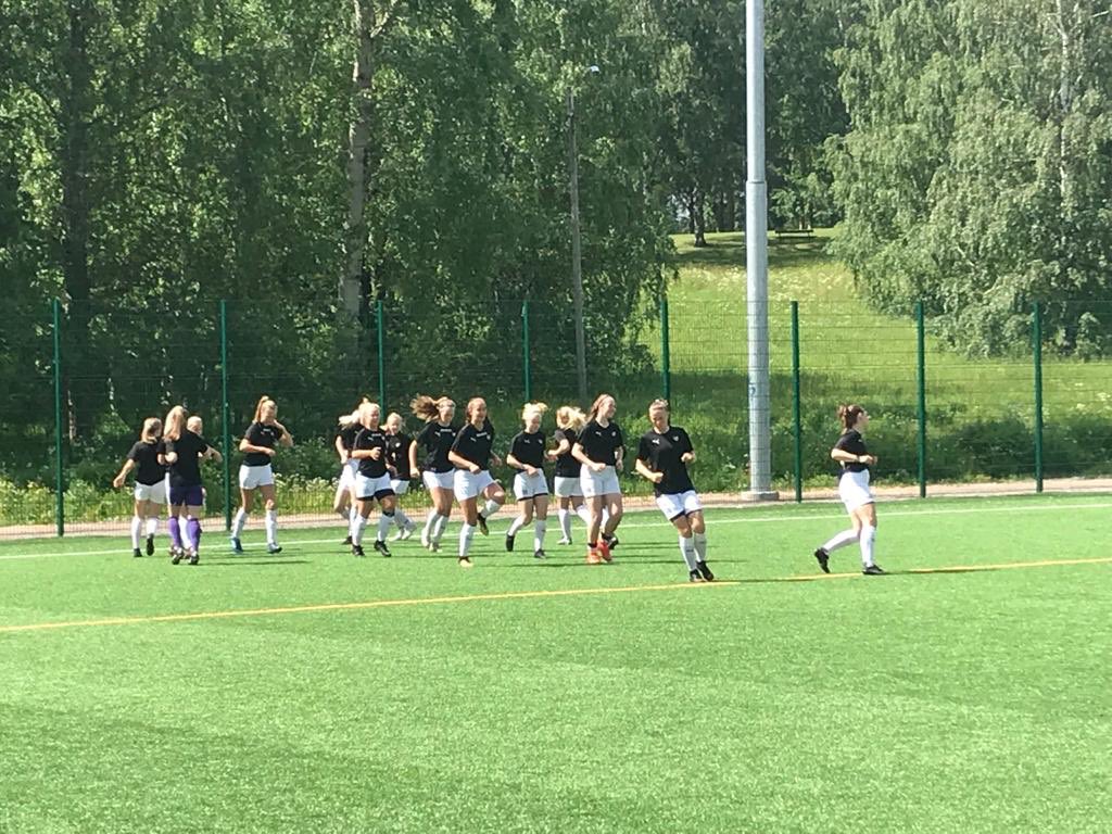 fcHonkaTB's tweet photo. Kaukajärven kentällä Ilves - Honka TB  ykköstä klo 13.00. https://t.co/vAJNykwoSN