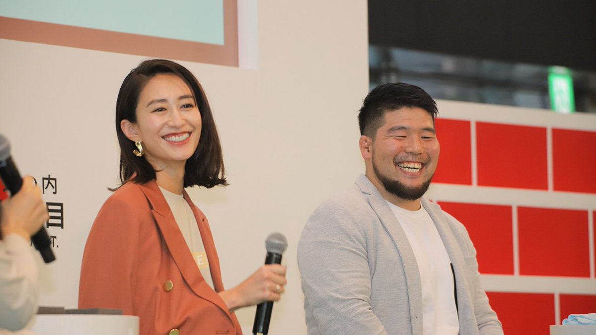 美品 Arpege story人気モデル神山まりあさんコラボ ニットポンチョ